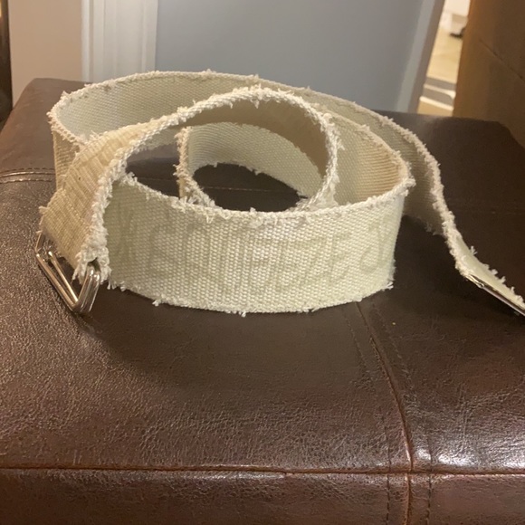 Squeeze Jeans VTG canvas belt w/text -  Size medium - Picture 5 of 6